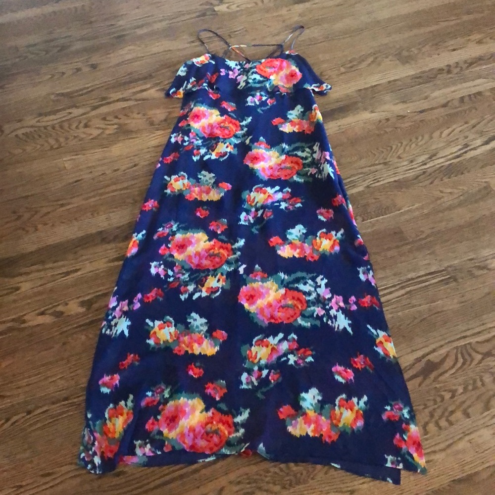 Beautiful feminine floral print Joie summer dress